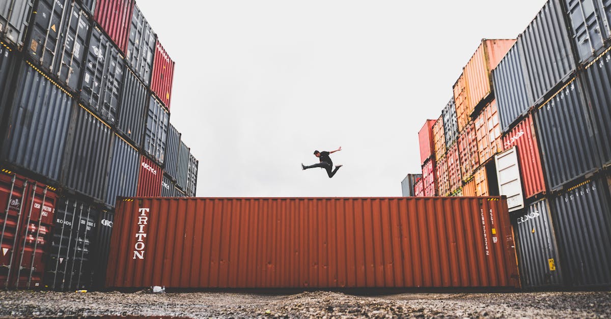 What to Consider When Choosing a Warehouse Location